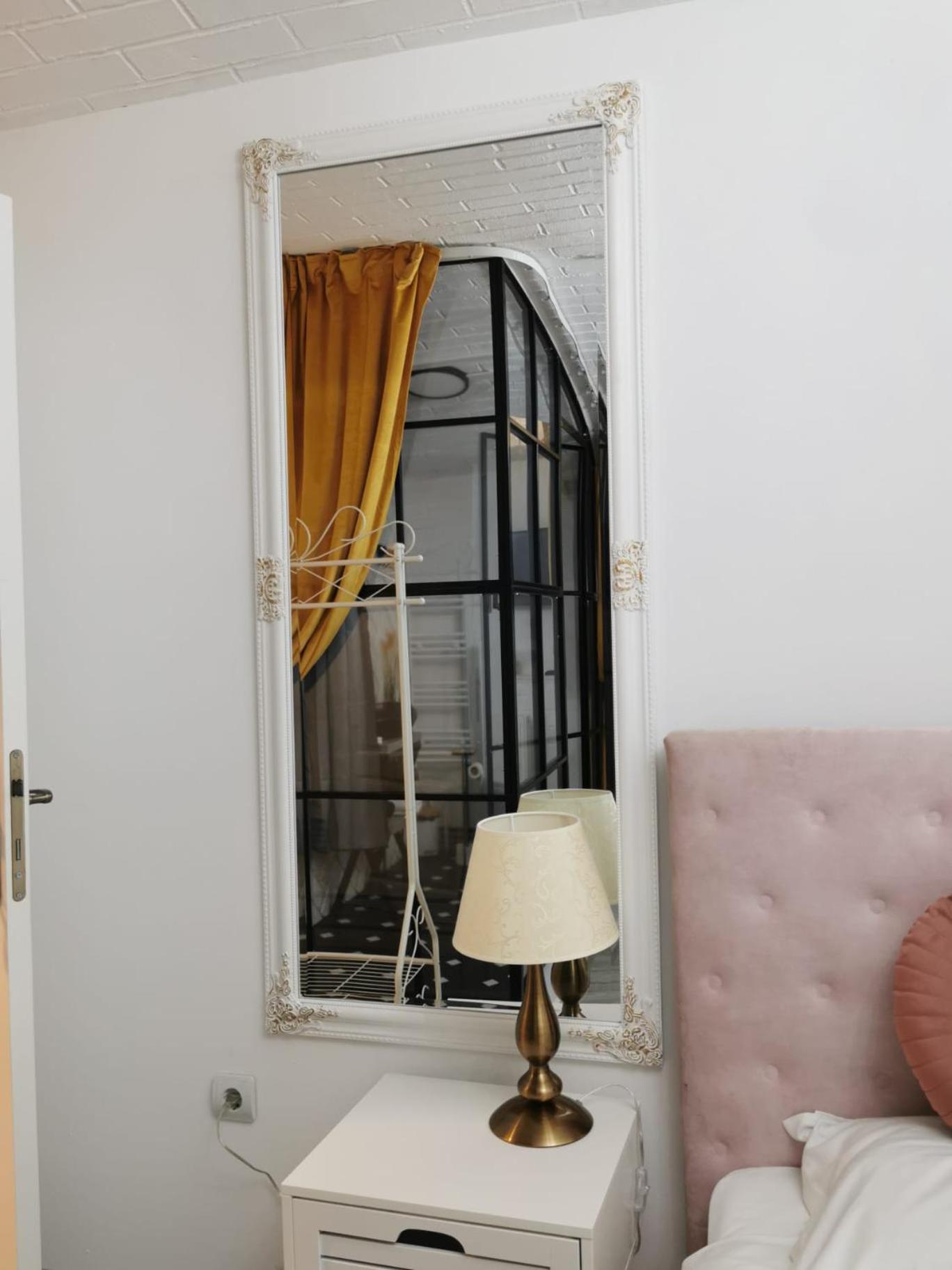 Апартаменти Aramis Boutique In Old Town Center Брашов Екстер'єр фото